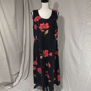Long black sleeveless dress